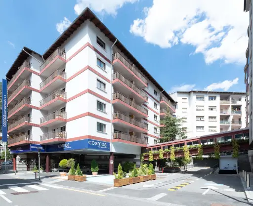 Hotel y Aparthotel Cosmos opción económica cerca de Caldea en Escaldes-Engordany Andorra