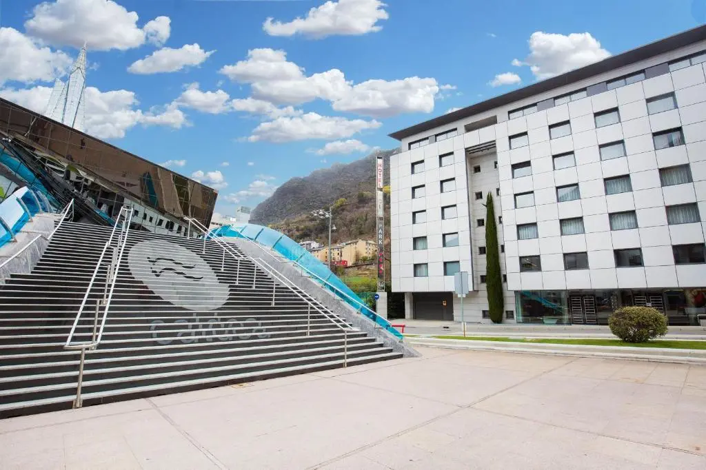Hotel Yomo Mola Park junto a Caldea en Escaldes-Engordany Andorra
