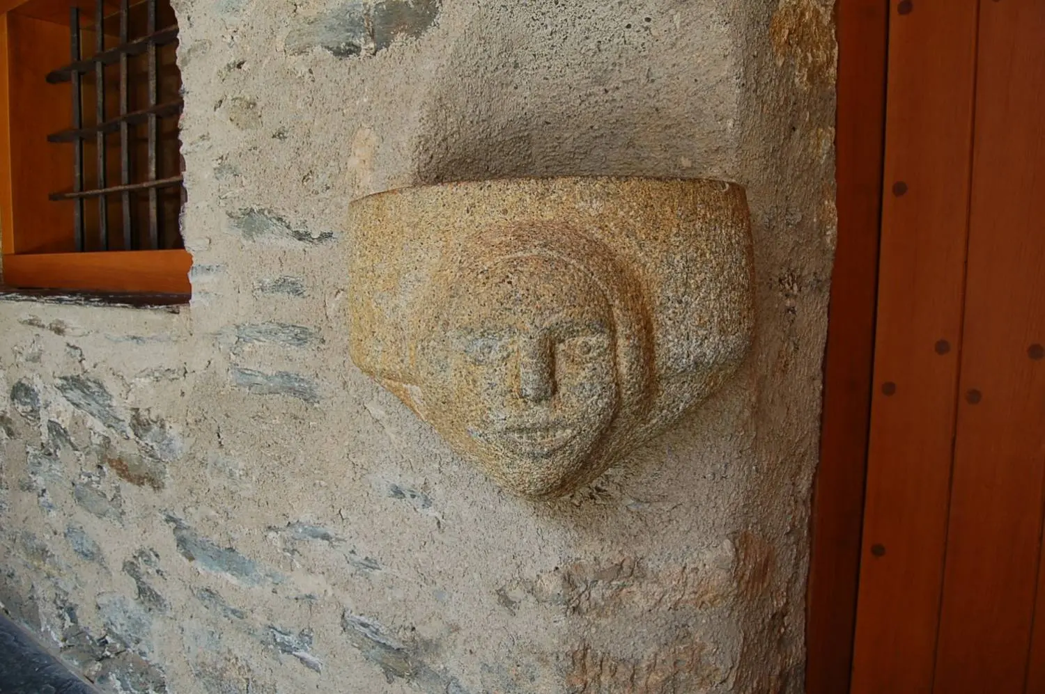 Agua bendita en la entrada del Santuario de Meritxell