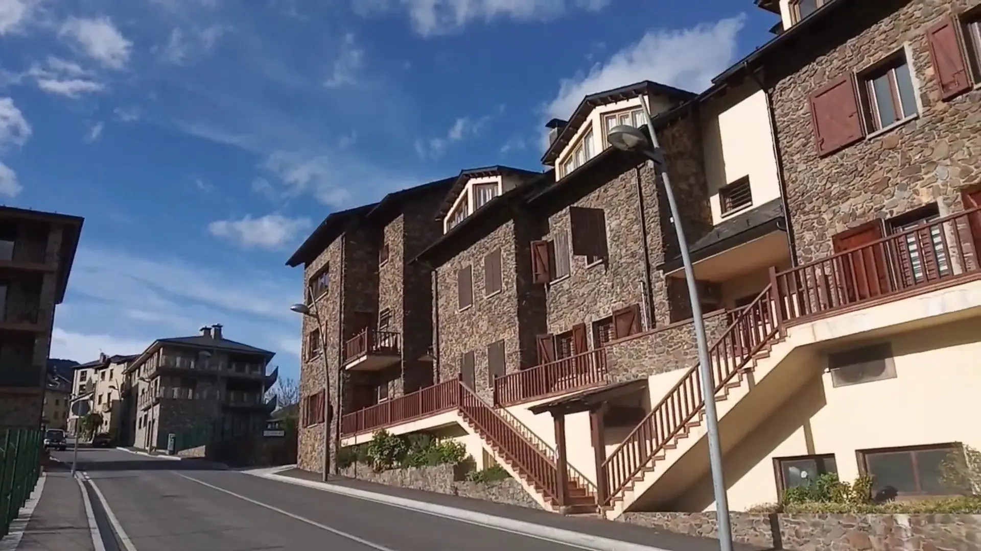 More stone houses in Sispony