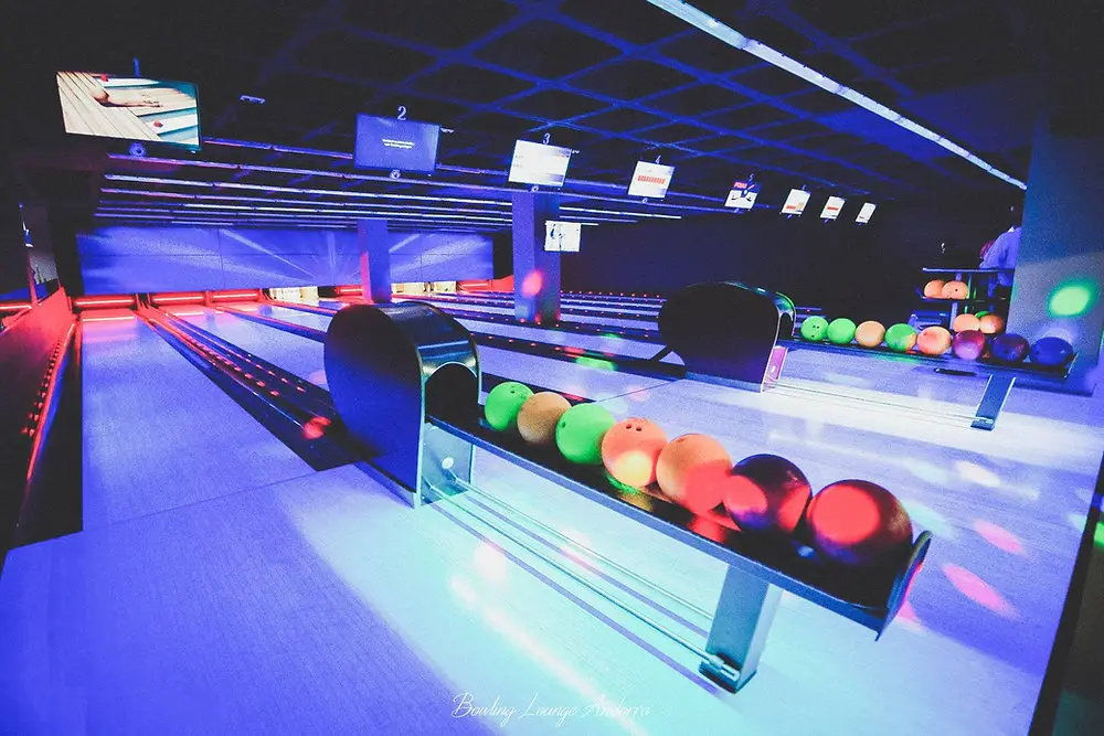 Interior del Bowling Lounge Andorra
