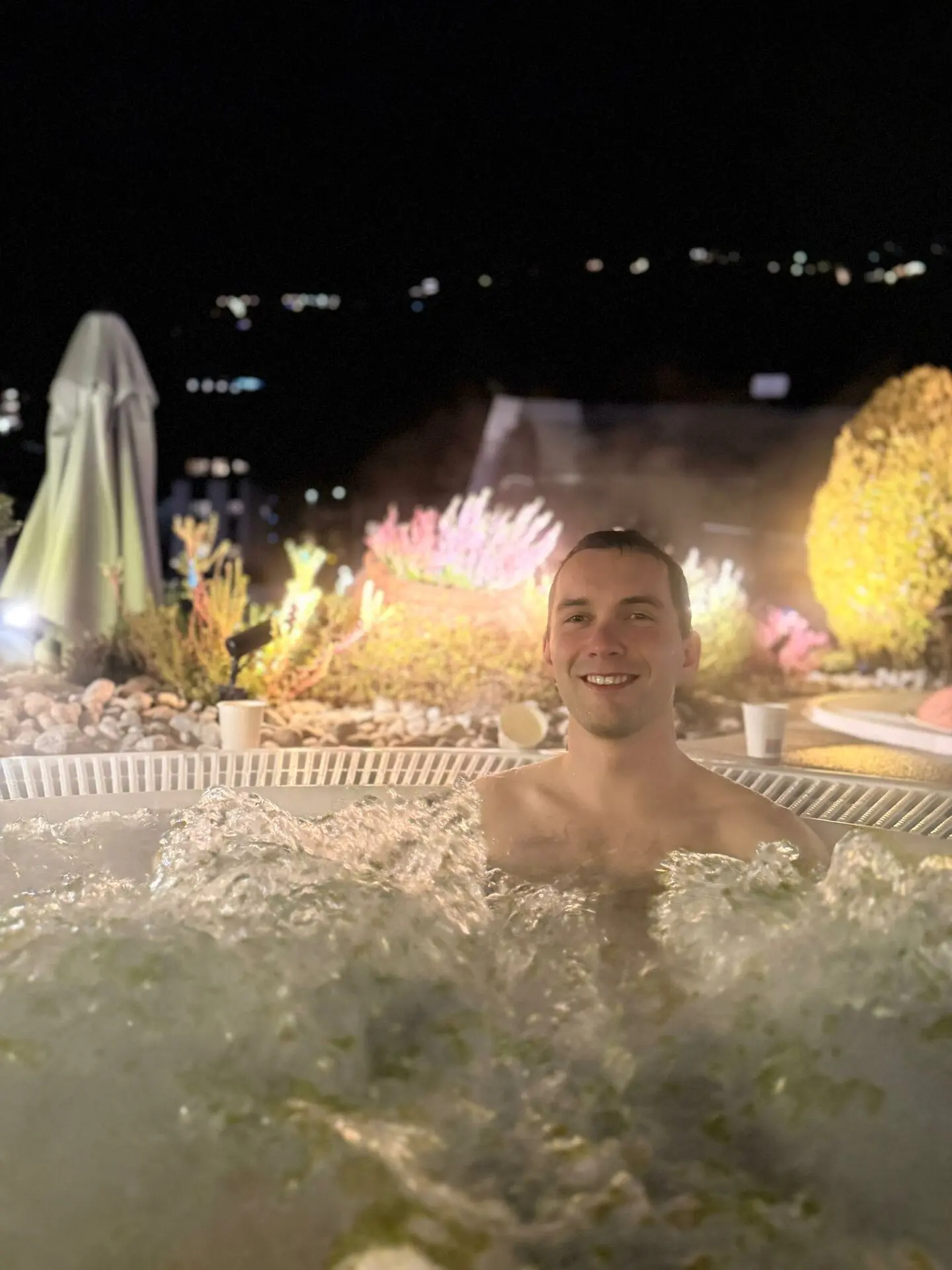 Jacuzzi exterior