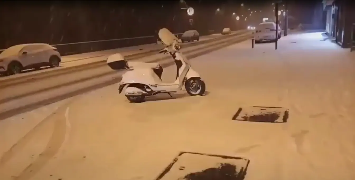 Carretera con nieve en Andorra