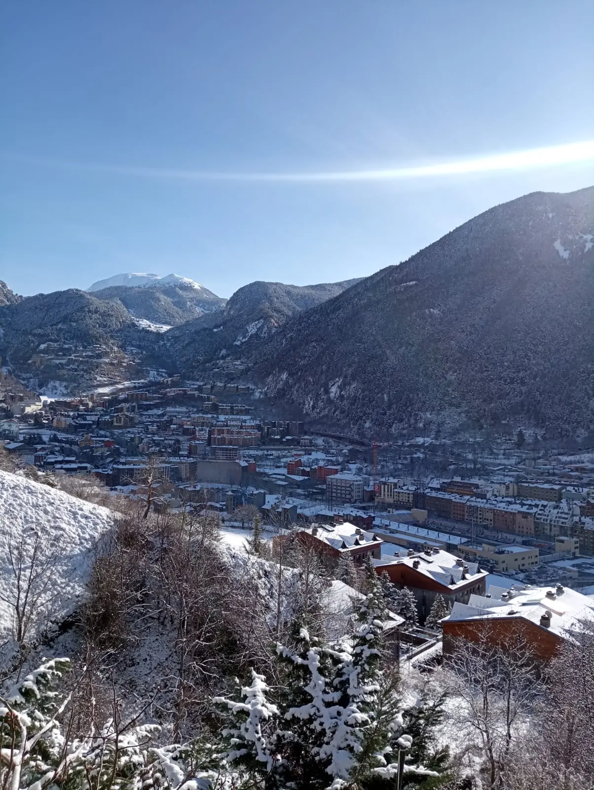 Vista del pueblo de Encamp, Andorra