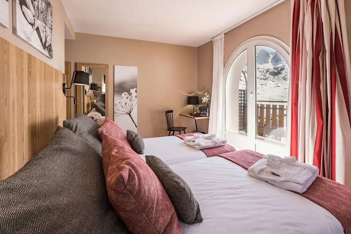Hôtel Grand Pas au Pas de la Casa avec parking et spa