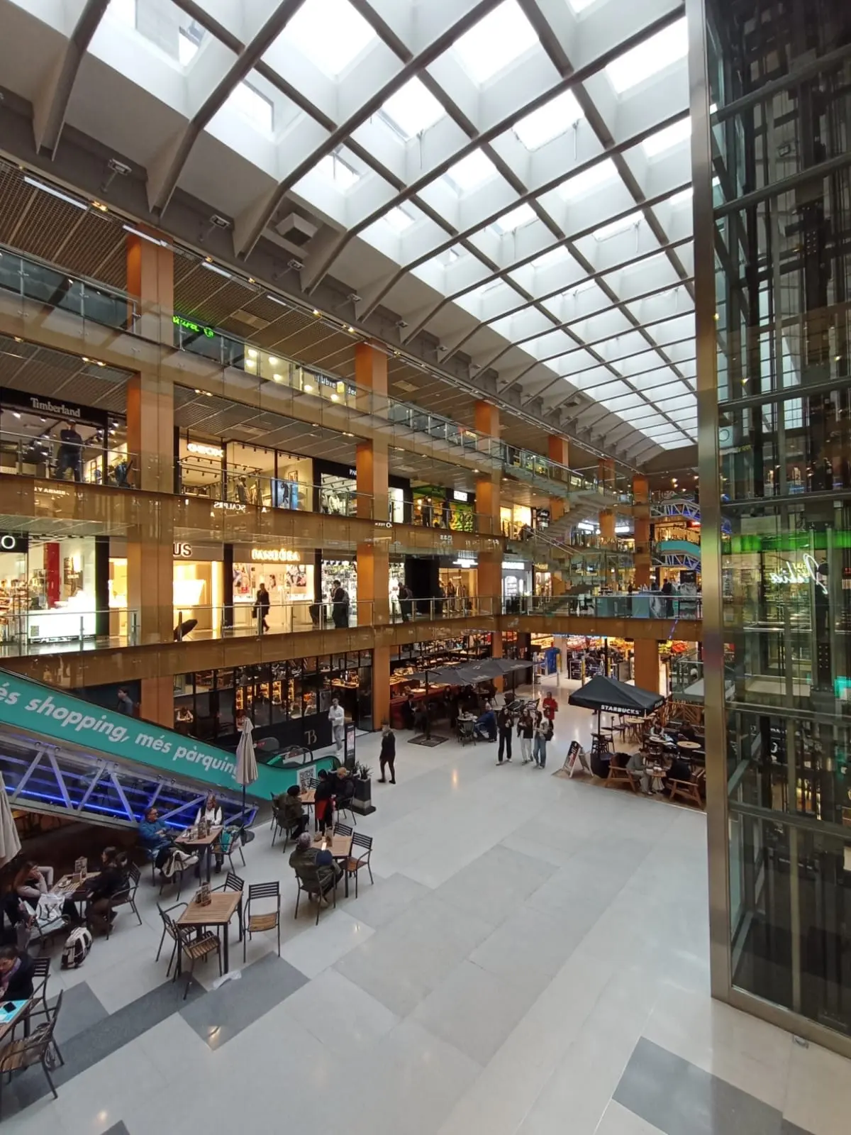 Interior de Illa Carlemany - Shopping en Andorra