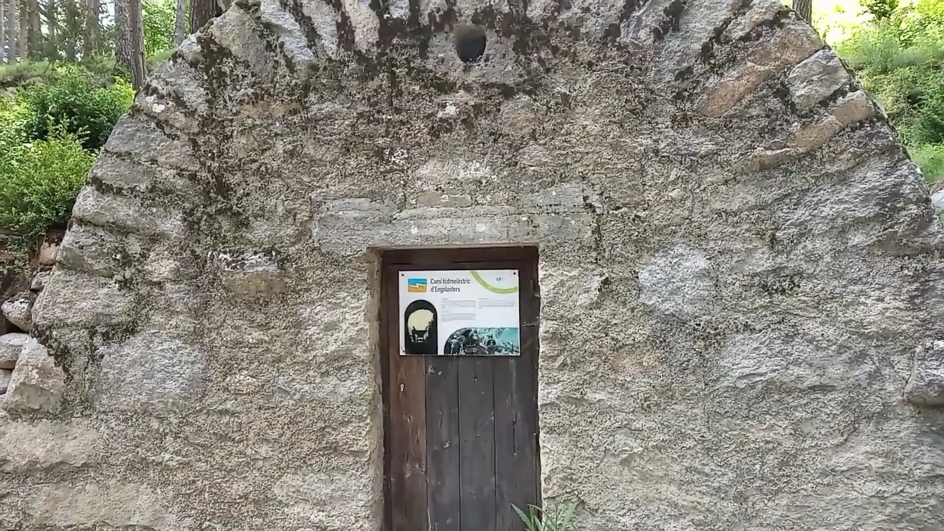 Entrée du camí hidroelèctric du Lac d'Engolasters