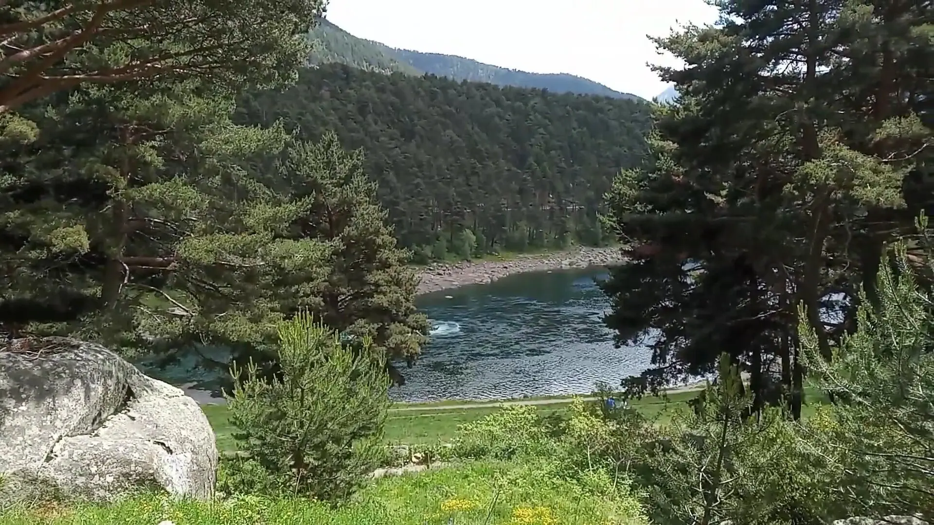 Vue du tour circulaire du Lac d'Engolasters
