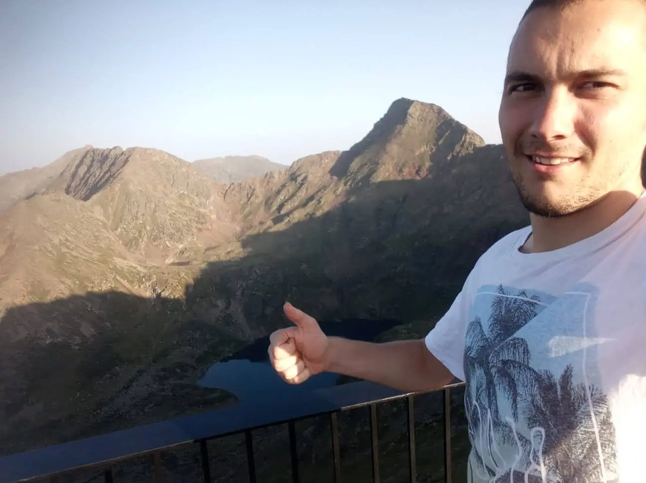 Manuel en el Mirador Solar de Tristaina