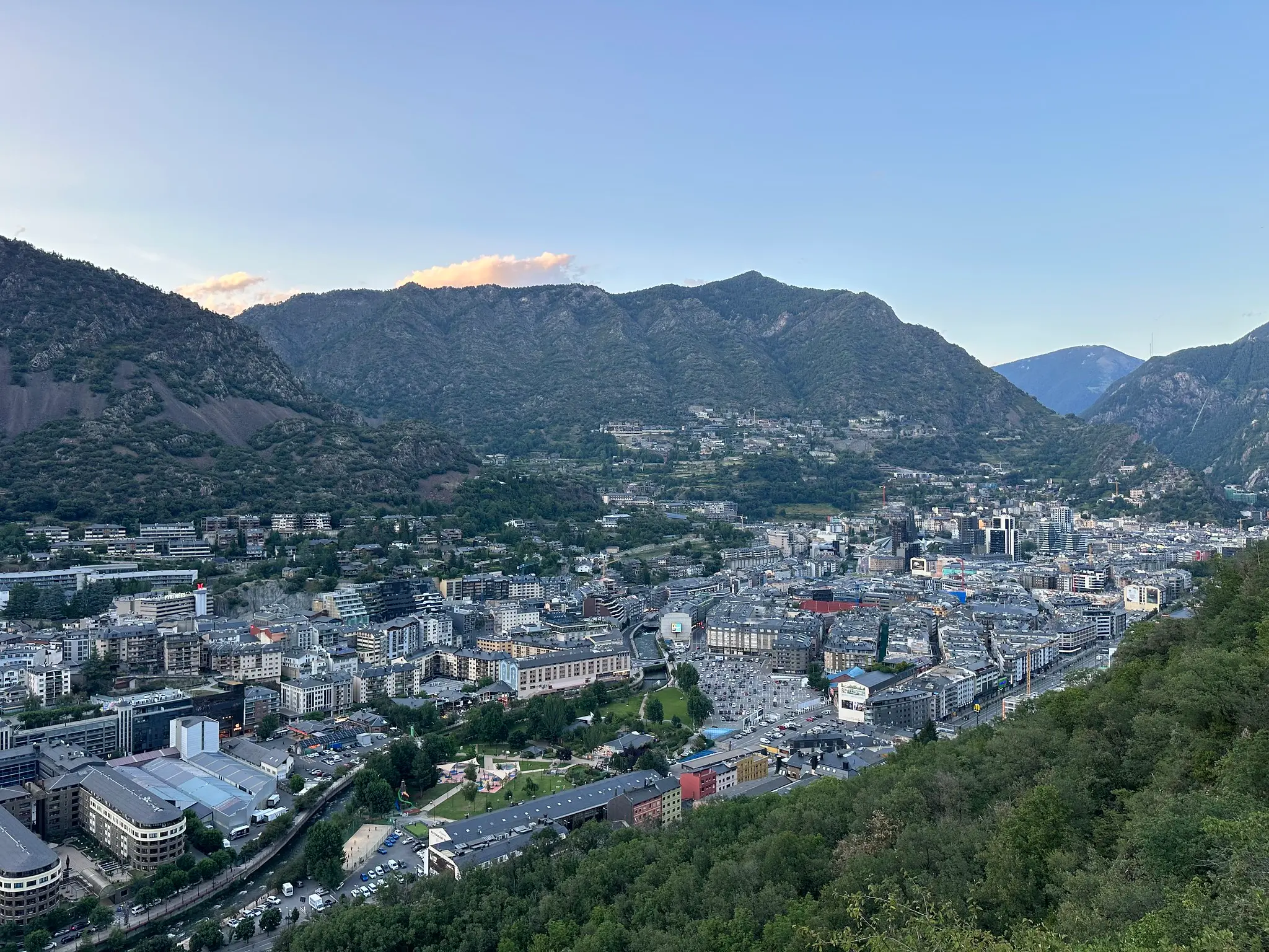 Vista de Andorra la Vella desde el Mirador del Roc de Senders