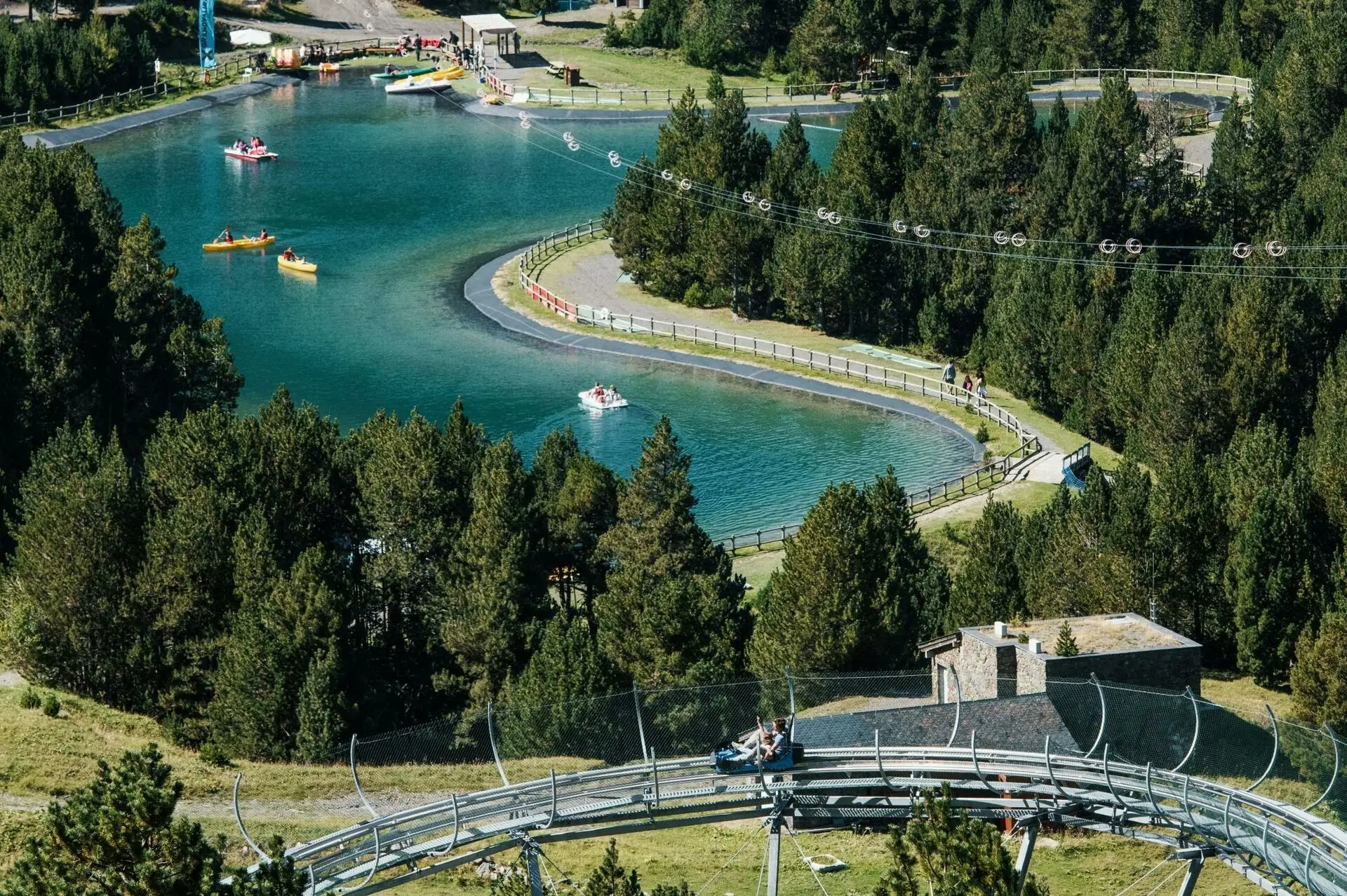 Mon(t) Magic Family Park - kayak y canoas en Andorra