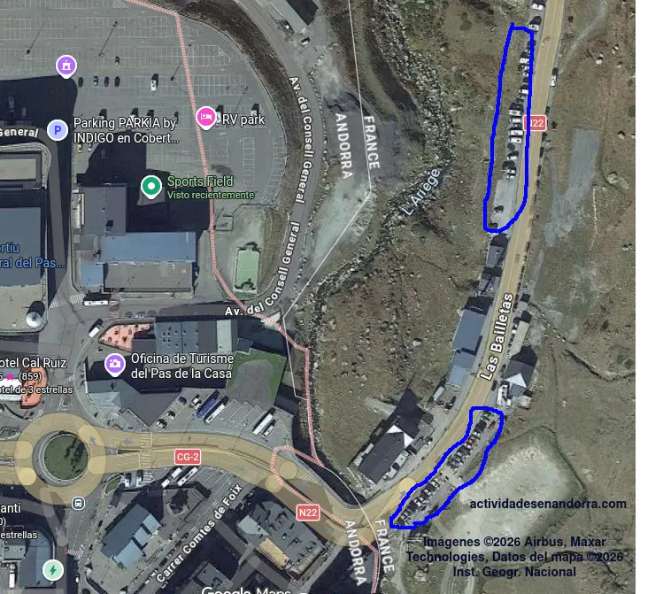 Zona blanca para aparcar gratis a la entrada del Pas de la Casa viniendo de Francia