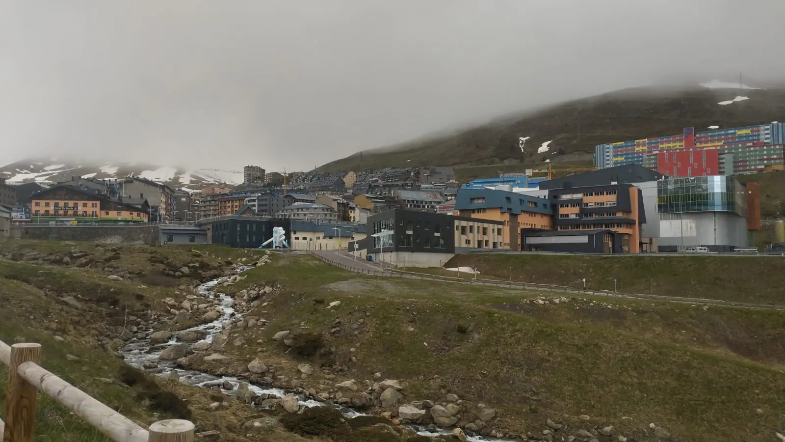 Pas de la Casa - Pueblo fronterizo de Andorra