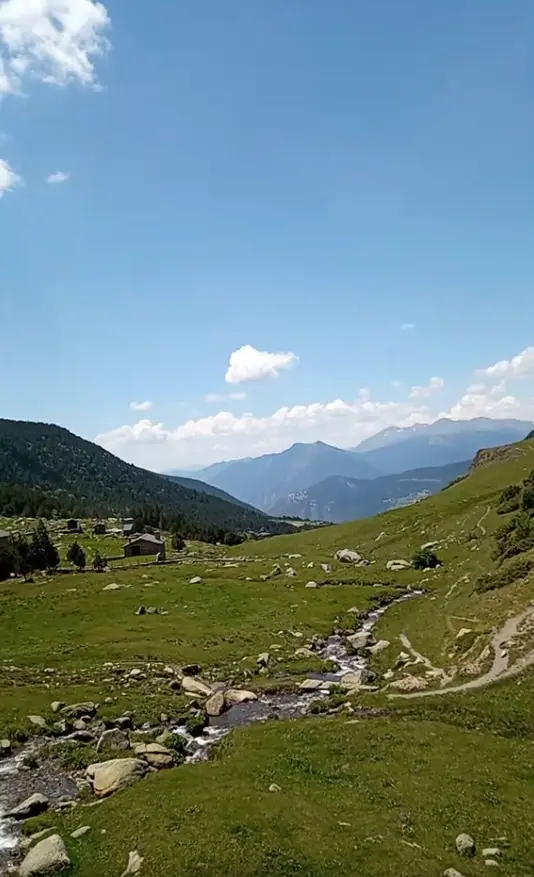 Environs du pont tibétain d'Encamp