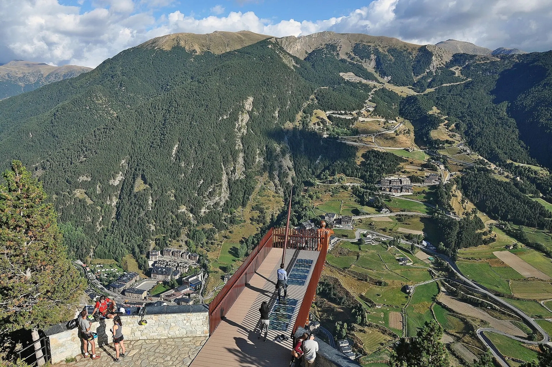 Pasarela de cristal del mirador Roc del Quer en Canillo